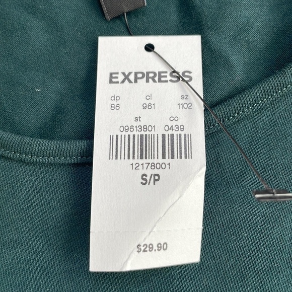 NWT Express Women’s Emerald Green long Sleeve Tee with Shoulder Cut Out, size sm - Picture 6 of 7